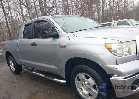 2012 Toyota Tundra Grade 5.7L V8 z USA, uszkodzony, nr VIN 5TFRY5F19CX121098